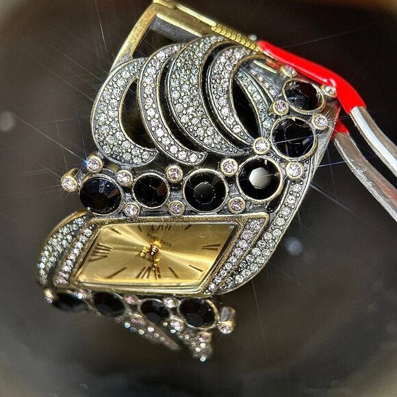 Stunning Heidi Daus Watch - Picture 5 of 8